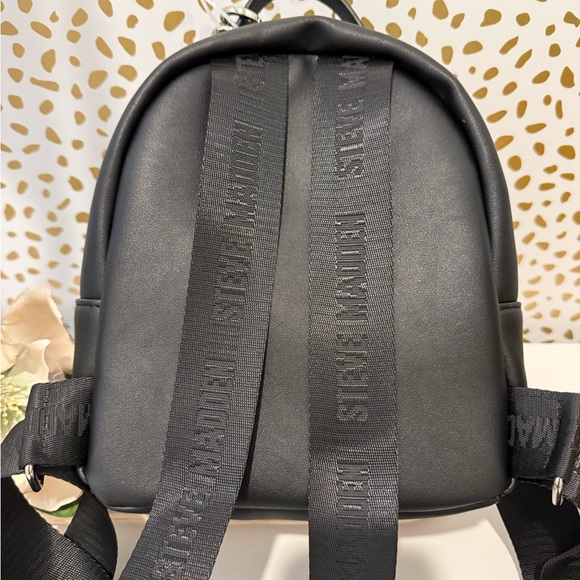 Steve Madden Black Backpack with 2 Cute Keychains & 2 Pins NWT - Picture 4 of 9
